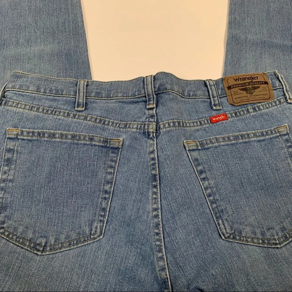 Wrangler Jeans - Picture 2 of 4